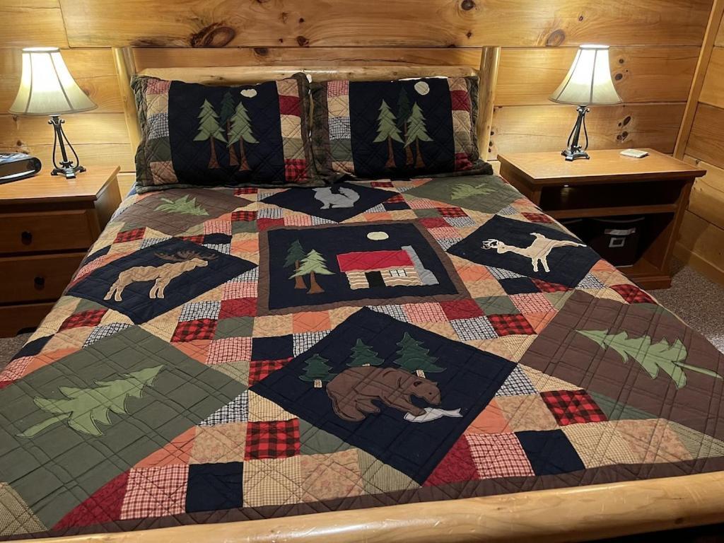 Story Brook: Beautiful True Log Cabin! Close To Dollywood, State Park, And More! セバービル エクステリア 写真