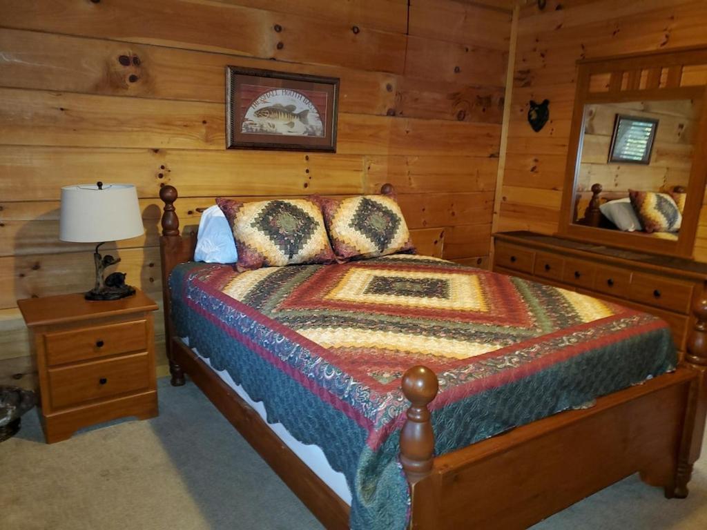 Story Brook: Beautiful True Log Cabin! Close To Dollywood, State Park, And More! セバービル エクステリア 写真