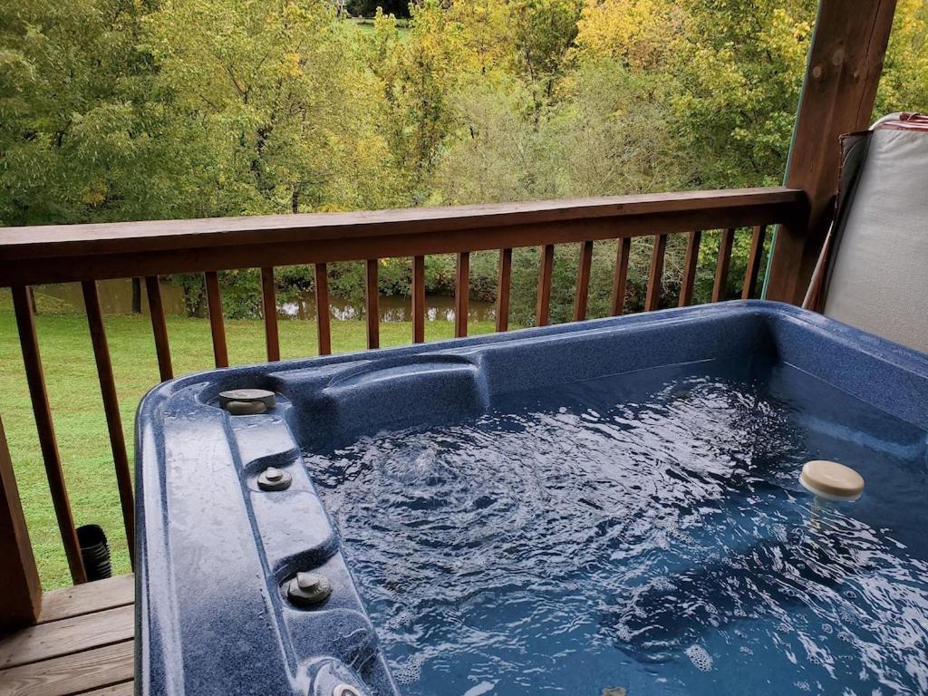Story Brook: Beautiful True Log Cabin! Close To Dollywood, State Park, And More! セバービル エクステリア 写真