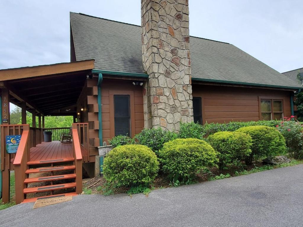 Story Brook: Beautiful True Log Cabin! Close To Dollywood, State Park, And More! セバービル エクステリア 写真
