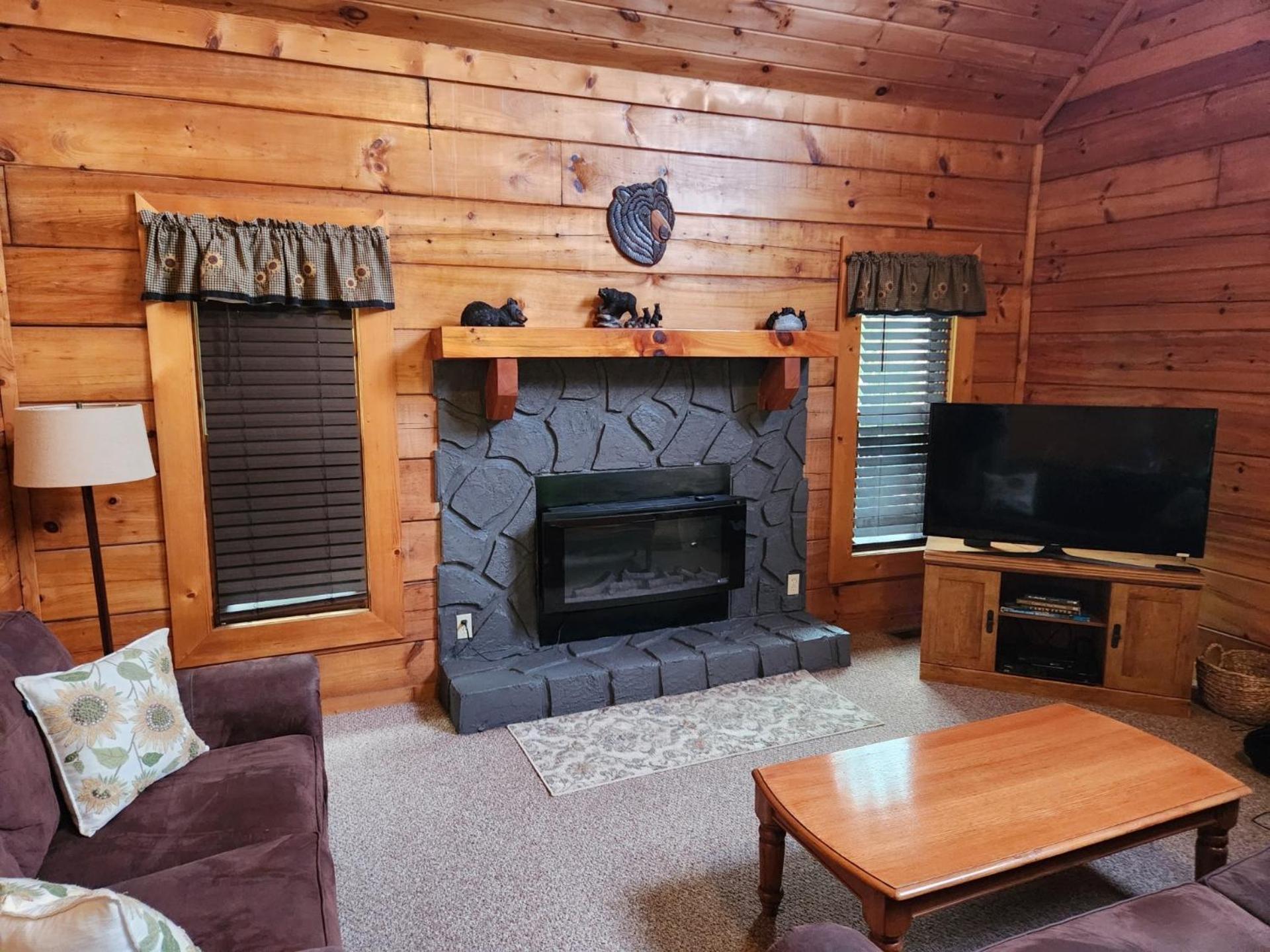 Story Brook: Beautiful True Log Cabin! Close To Dollywood, State Park, And More! セバービル エクステリア 写真