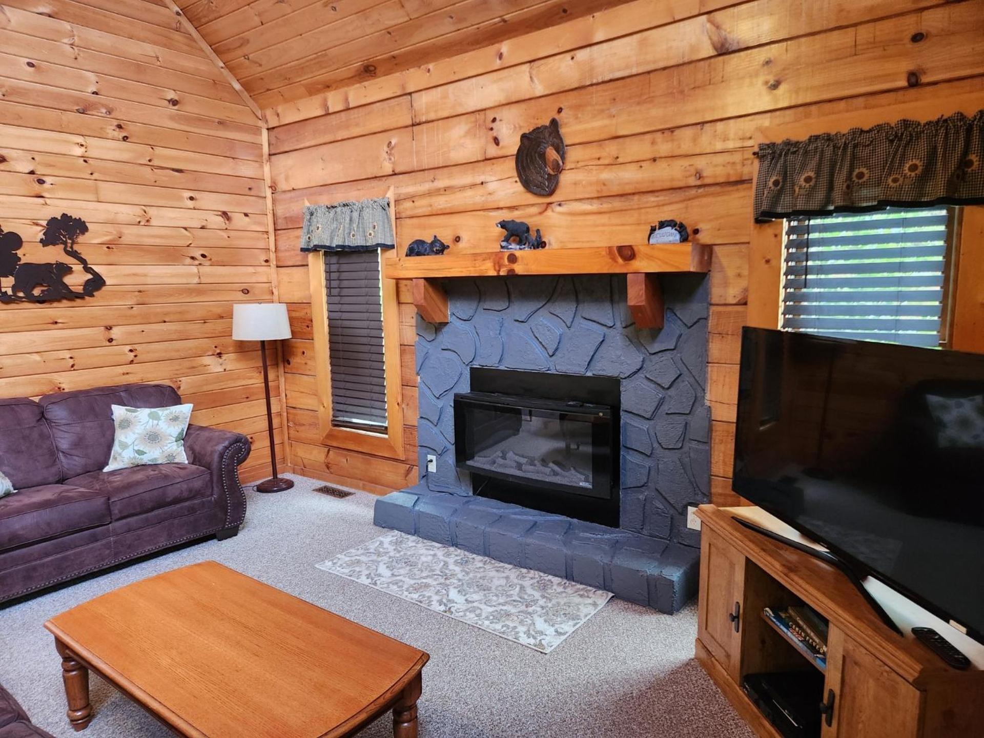 Story Brook: Beautiful True Log Cabin! Close To Dollywood, State Park, And More! セバービル エクステリア 写真